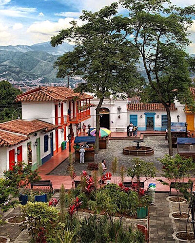 Pueblito Paisa en Medellin aeroturex 4