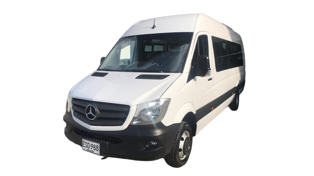Transporte para 7 a 18 pasajeros - imagen 1
