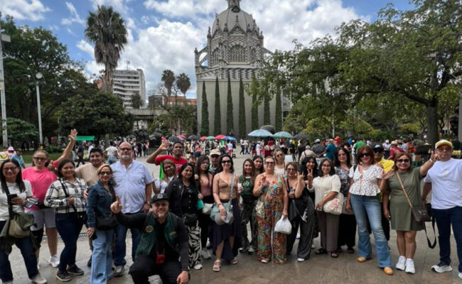 RECORRIDO TURISTICO MEDELLIN AEROTUREX TOURS EN MEDELLIN