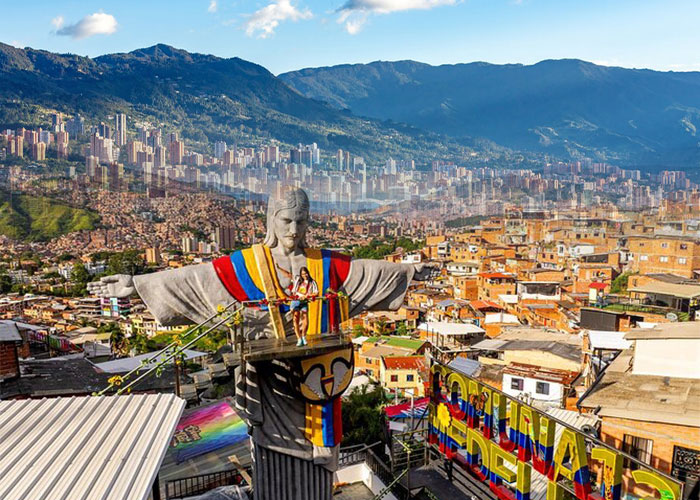 somos aeroturex tours medellin